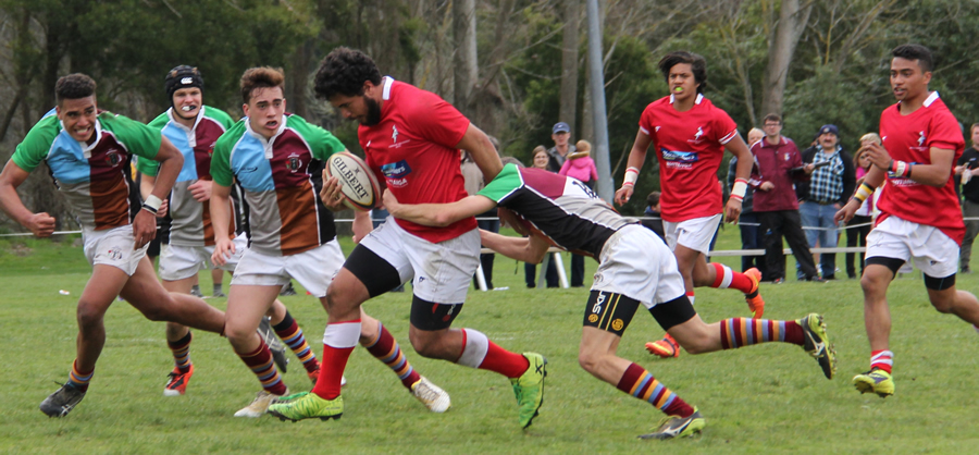 Centre and tryscorer Roera Hartley on the charge for the NZ Barbarians Area Schools